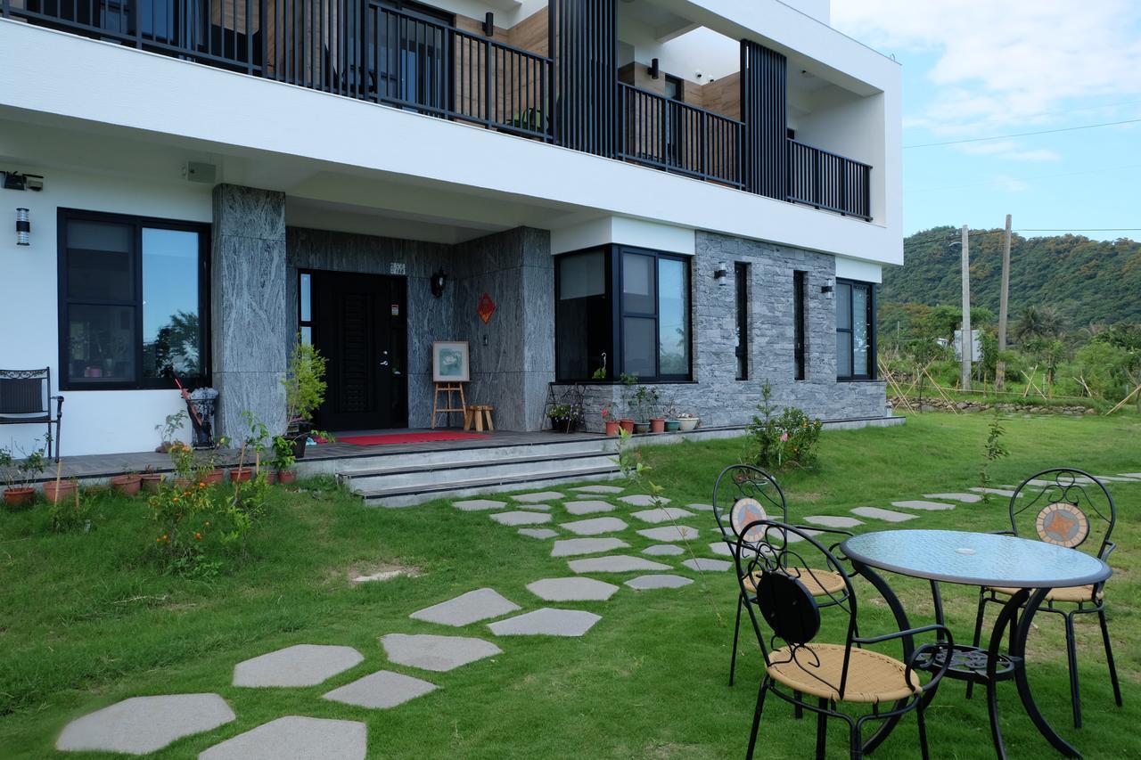 Moonlit Seaview Homestay Donghe Exterior photo