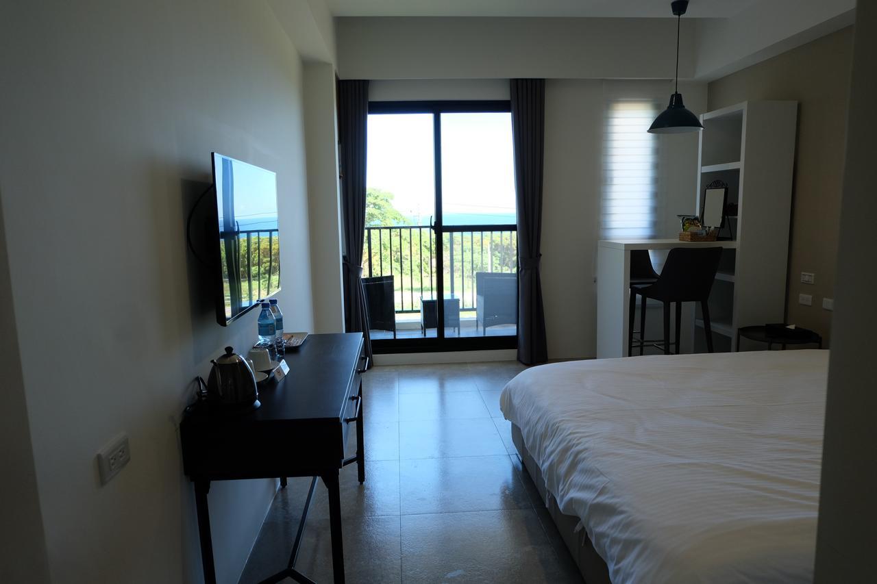 Moonlit Seaview Homestay Donghe Exterior photo