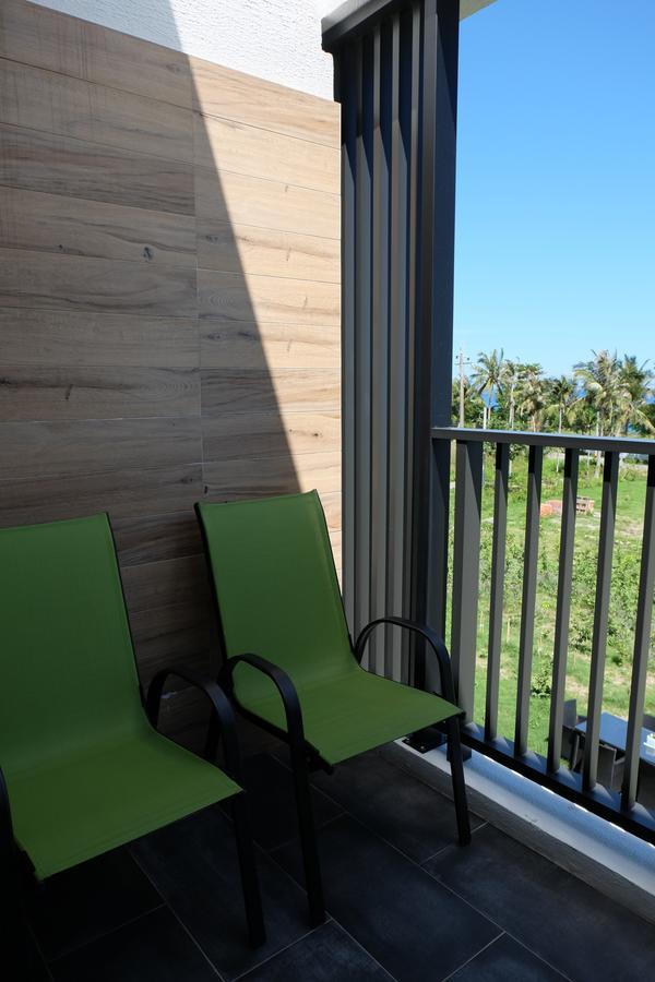 Moonlit Seaview Homestay Donghe Exterior photo